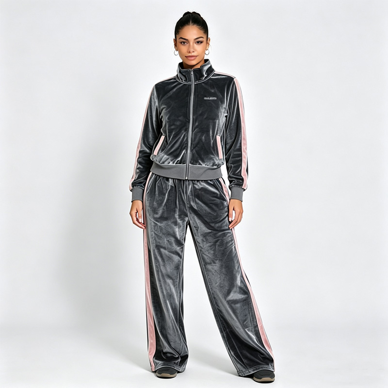 LADIES VELOUR SUIT